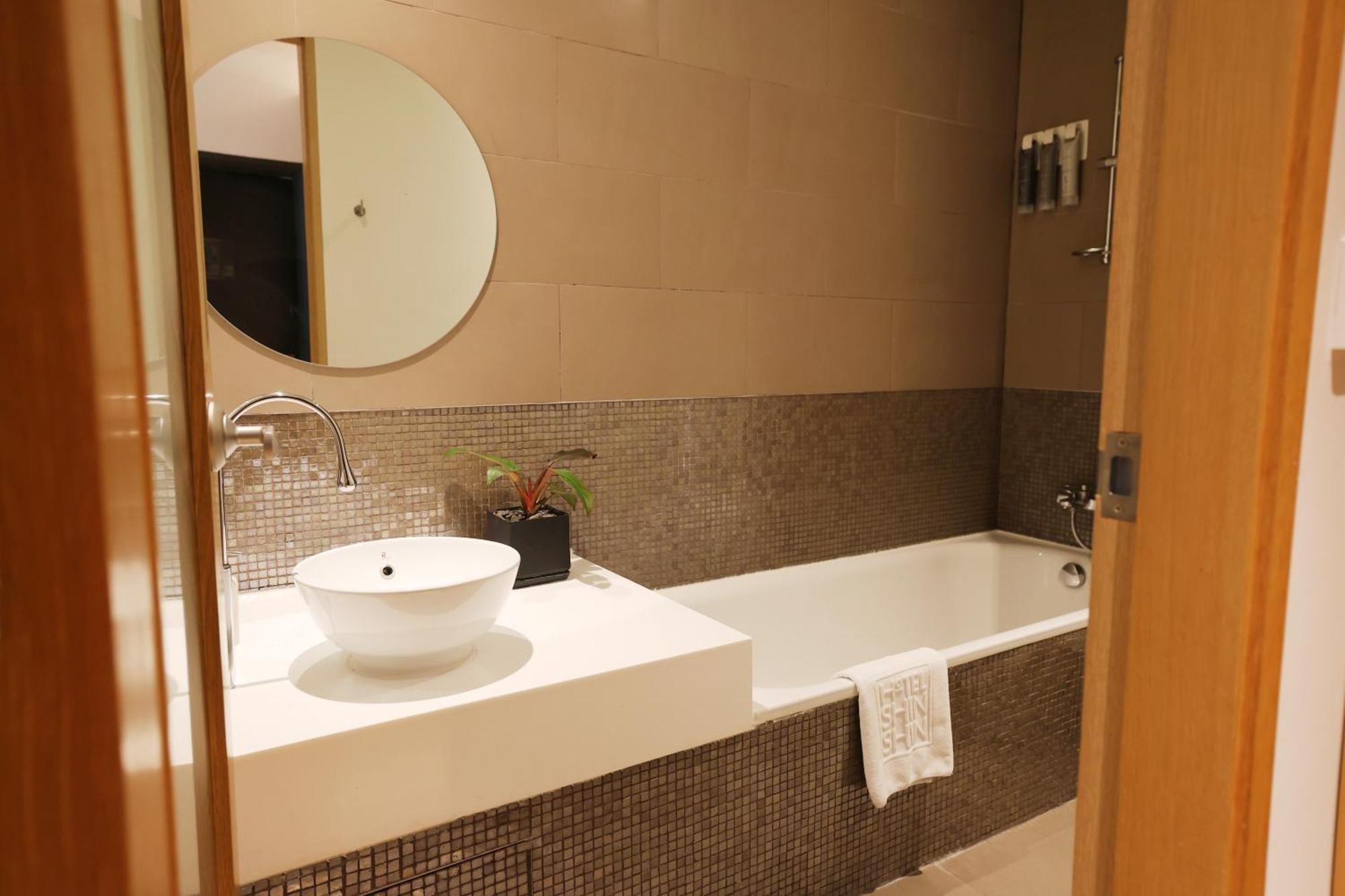 Seoul Hotel Shinshin Myeongdong Exteriör bild