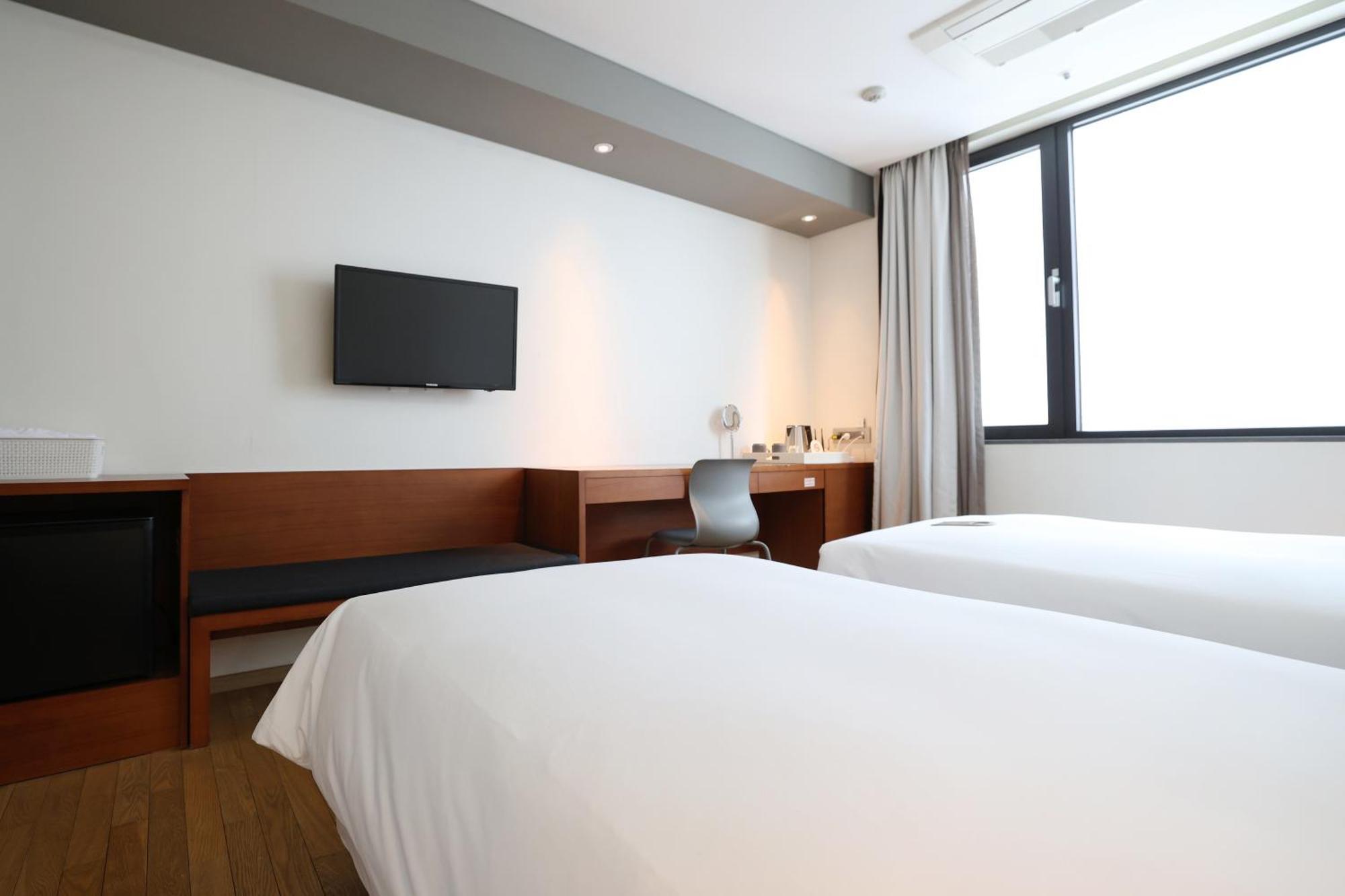 Seoul Hotel Shinshin Myeongdong Exteriör bild
