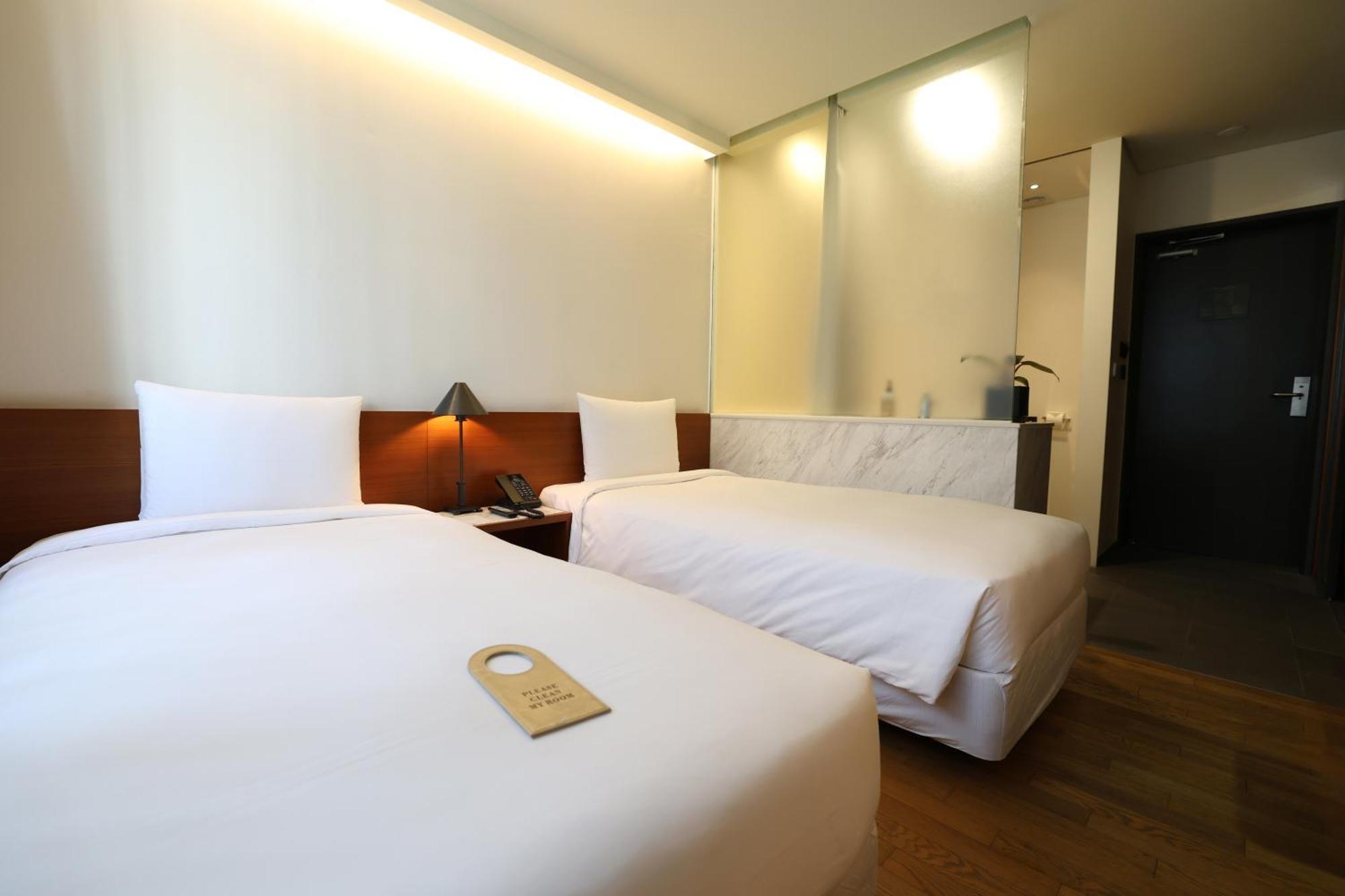 Seoul Hotel Shinshin Myeongdong Exteriör bild